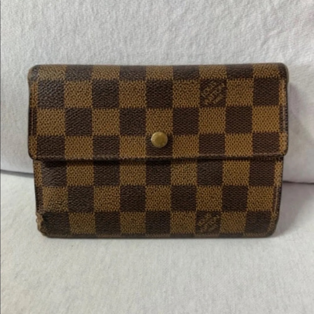 Authentic Louis Vuitton Damier Ebene wallet